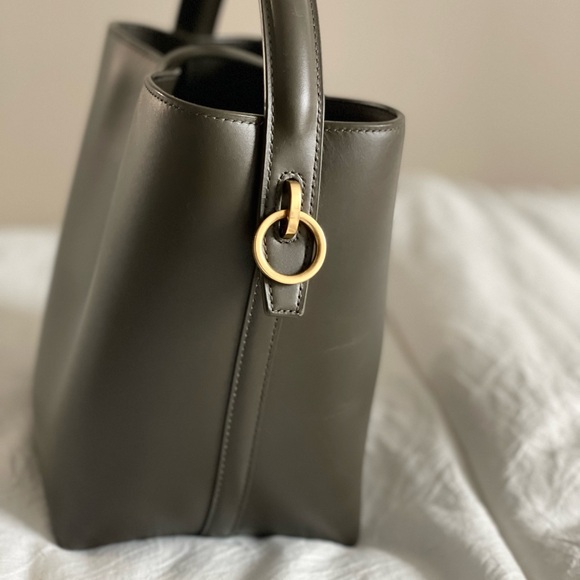 Saint Laurent Le small leather bucket bag - Picture 3 of 16